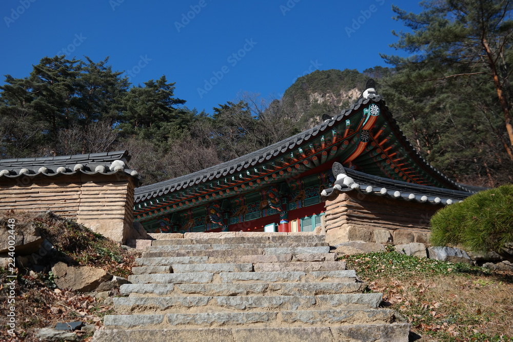 Beopheungsa Buddhist Temple