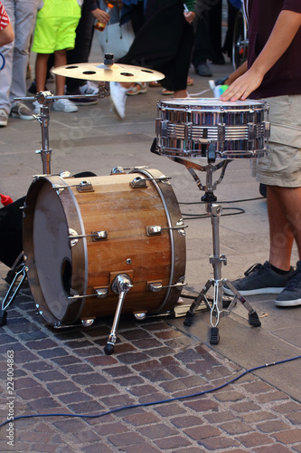 Artists perform in the street. Buskers Festival