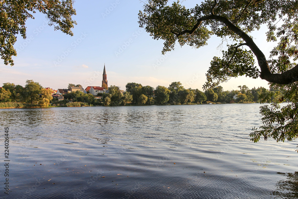 Φωτογραφία Lubiaz lake and the panorama of Lubniewice, Lubusz voivodeship, Poland in summer