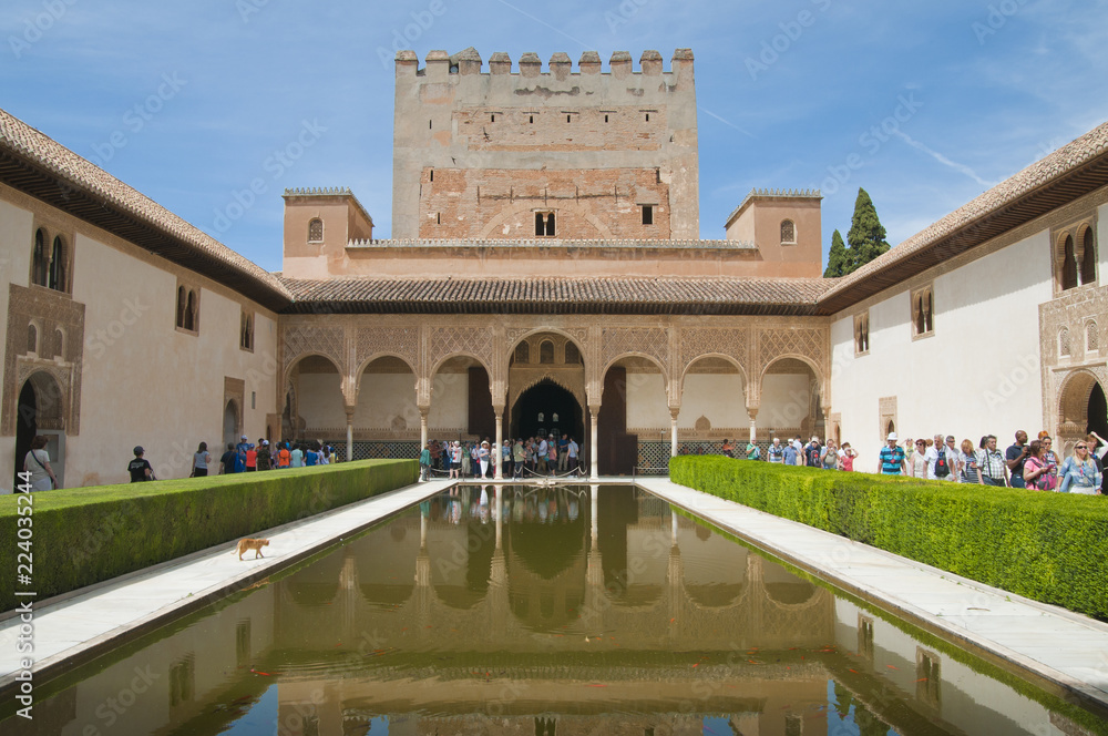 Fototapeta premium Myrtenhof, Nasridenpalast, Alhambra, Granada, Andalusien, Spanien