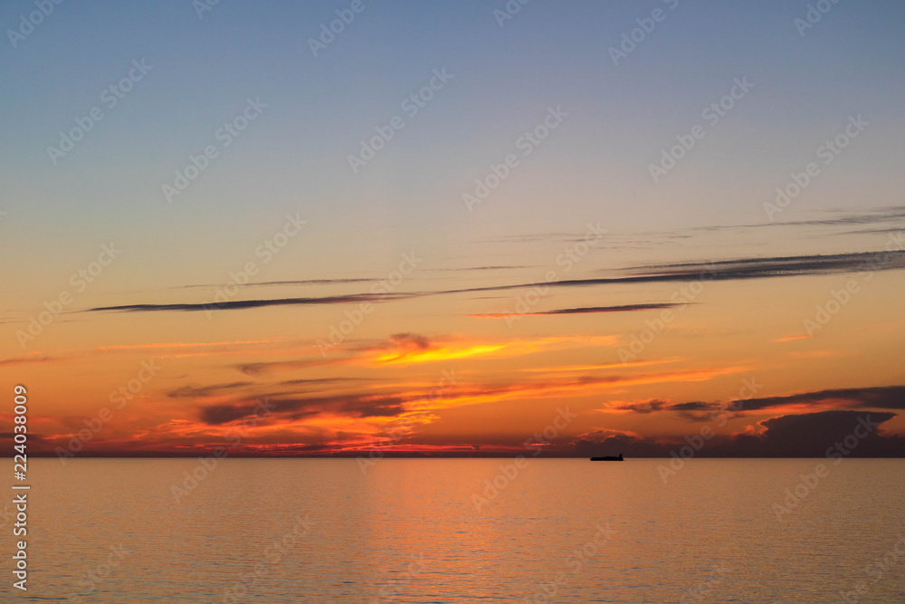 Naklejka premium Sonnenuntergang auf hoher See