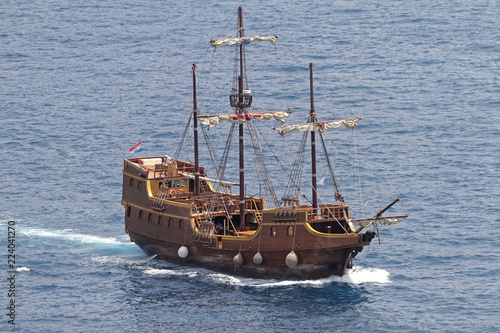 Bild auf Leinwand Pirate Ship in Adriatic Sea