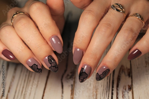 glamorous manicure design