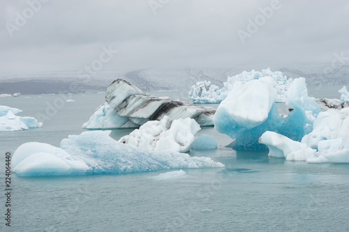 Gletscherlagune Jökulsárlón im Vatnajökull-Nationalpark, Island © tina7si