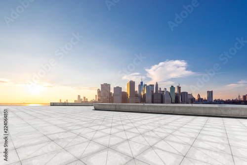 Fototapeta Naklejka Na Ścianę i Meble -  empty floor with modern cityscape in new york