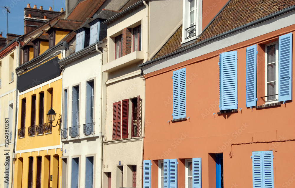 Ville de Dreux, façades colorées et colombages du centre historique, Eure-et-loir, normandie, France