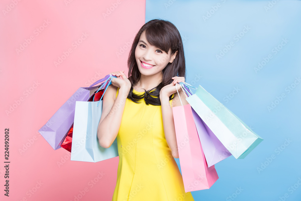 woman take shopping bag