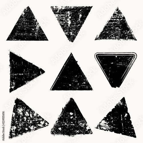 Grunge Triangles Set