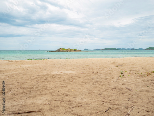 Tropical Idyllic ocean Blue sky and beautiful Beach in vacation time Holiday on the beach Samae San Island thailand.Summer concept.