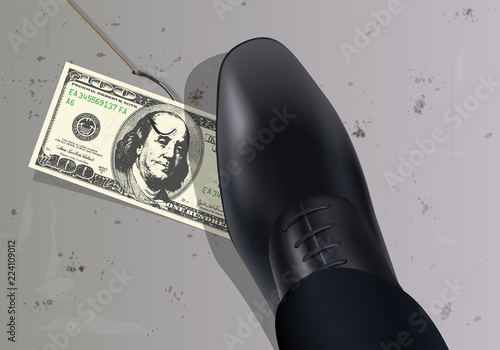 Un homme trouve un billet de cent dollars par terre retenu par un hameçon et met le pied dessus pour l'attraper
