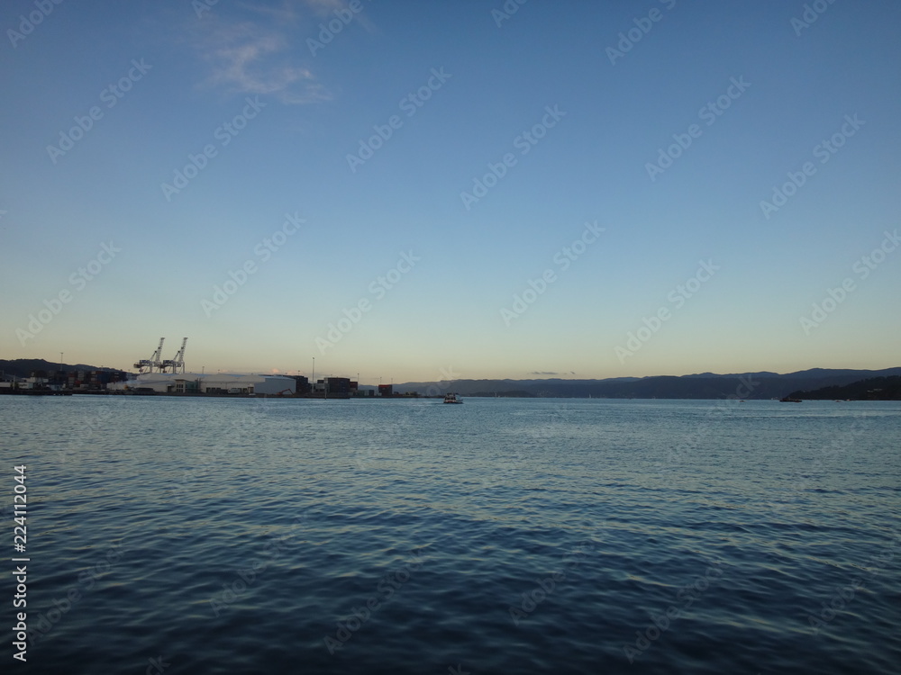 Obraz premium sunset in harbour