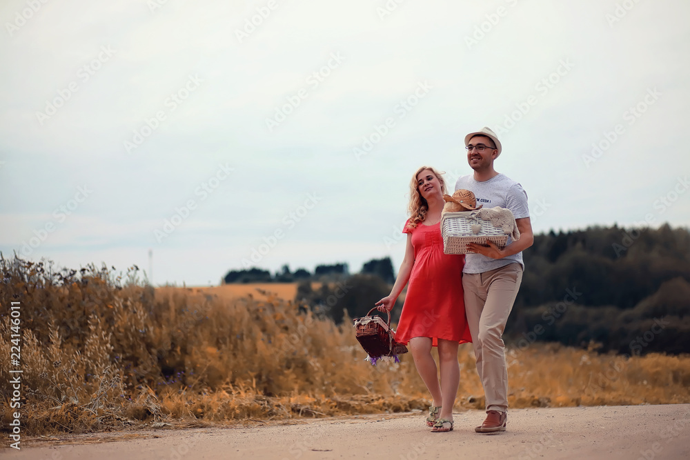 Autumn young pregnant girl on a date Autumn young pregnant girl on a date
