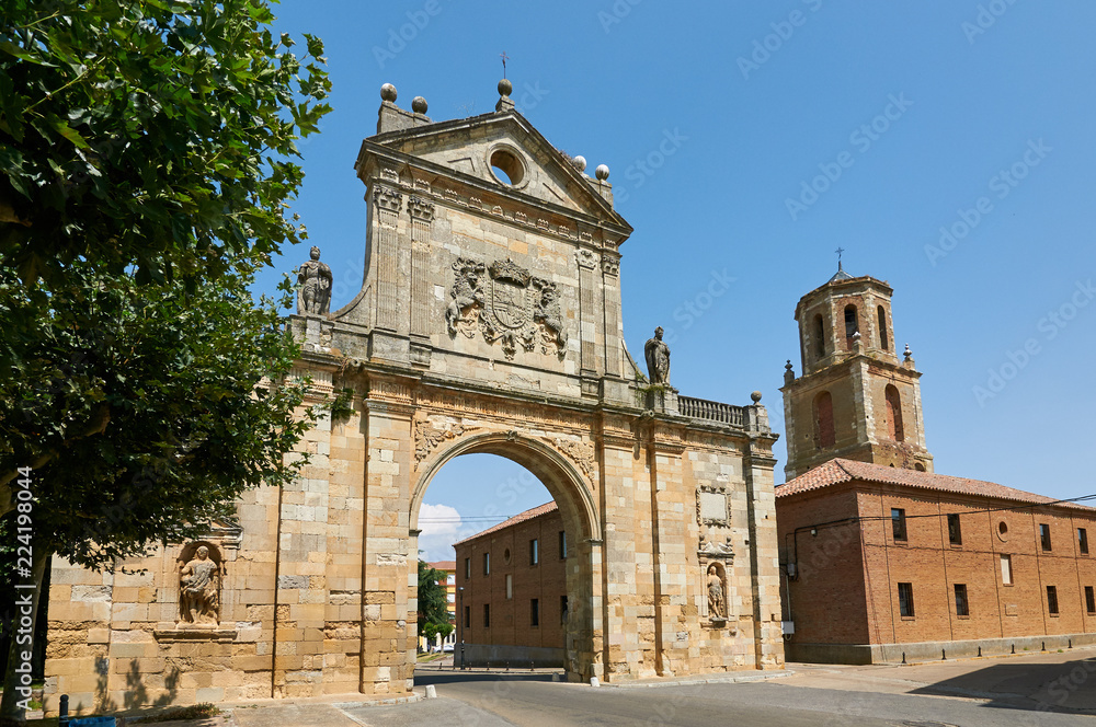 Arch of San Benito. Sahagun, Palencia, Spain