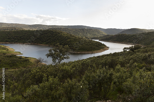 Río Tajo a su paso por el parque nacional de Monfragüe, Cáceres.  photo