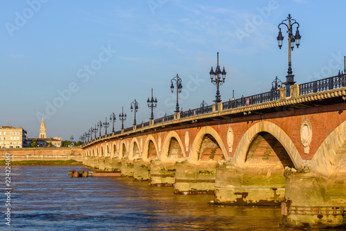 Saint Pierre bridge at Bordeaux, France © Noradoa