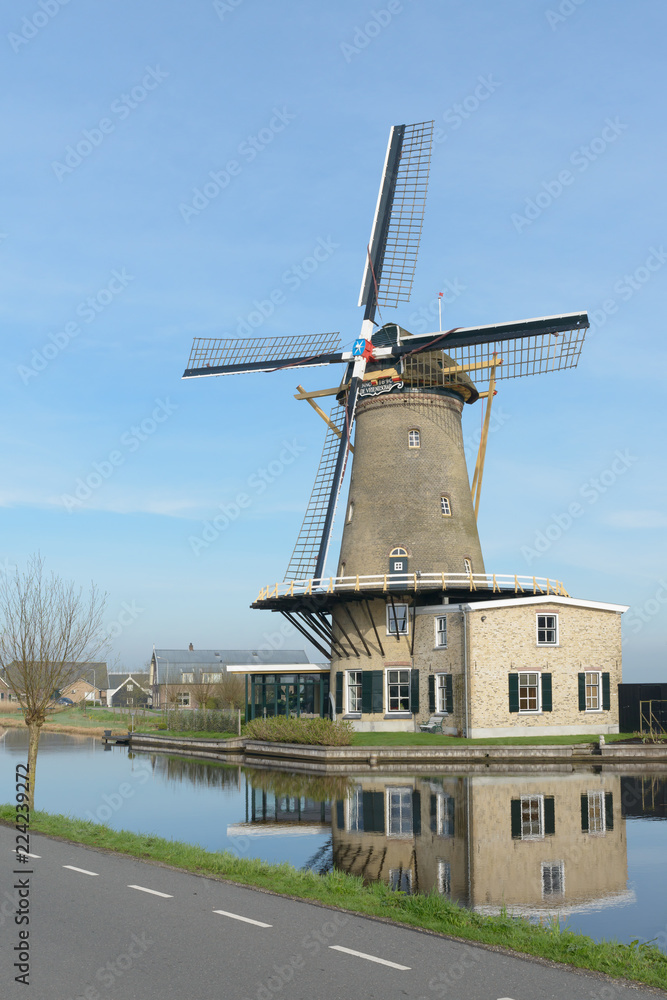 Windmill de Vriendschap in Bleskensgraaf
