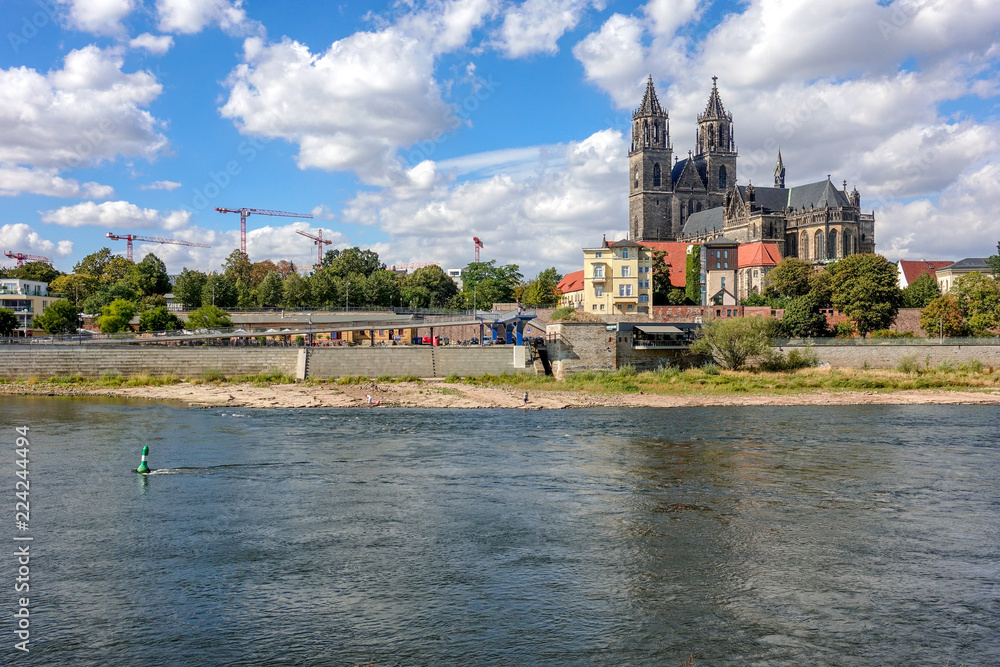 Obraz premium Magdeburg an der Elbe