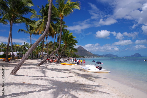 Plage de flic en flac (Île Maurice)  photo