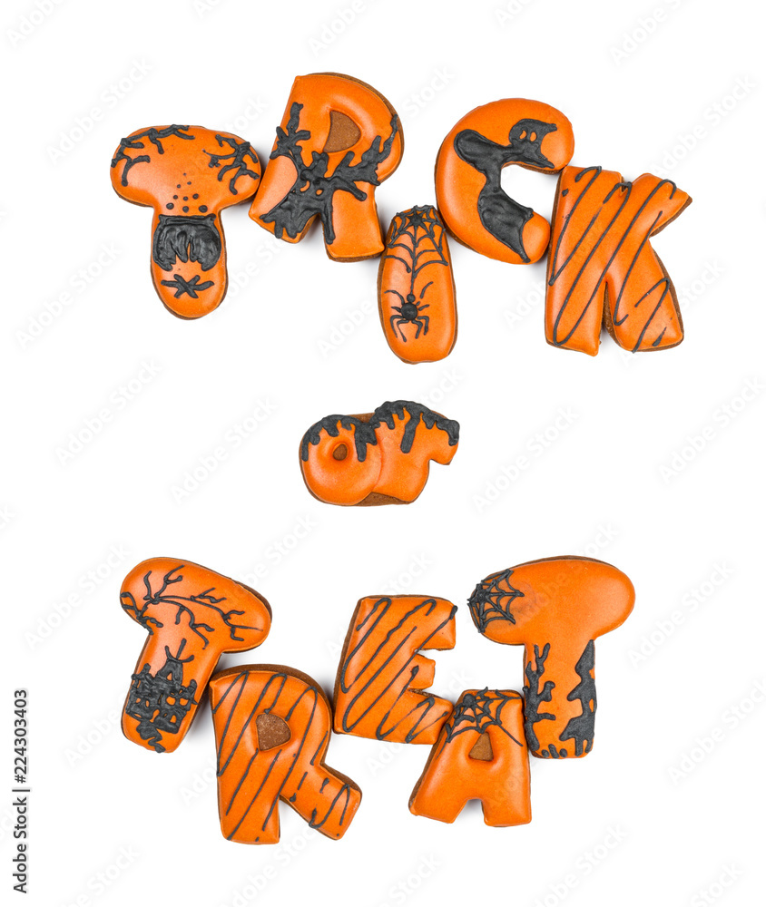 Fototapeta premium Halloween gingerbread cookie isolated on white