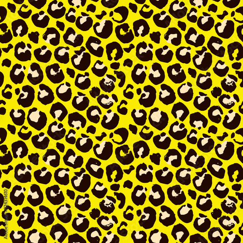 Vector illustration leopard print seamless pattern. Yellow hand drawn background.