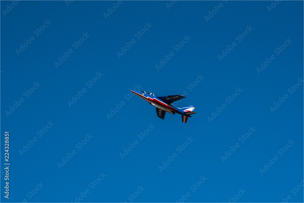 présentation de la Patrouille de France sur alphajet à la fête de l'Air des Mureaux à l'ouest de Paris présentation de la Patrouille de France sur alphajet à la fête de l'Air des Mureaux à l'ouest de Paris