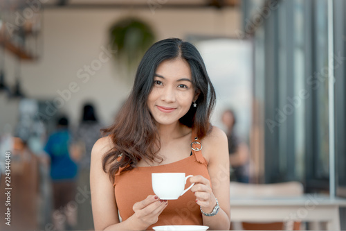 Fashion Model In coffee shop. Beautiful Sexy Woman