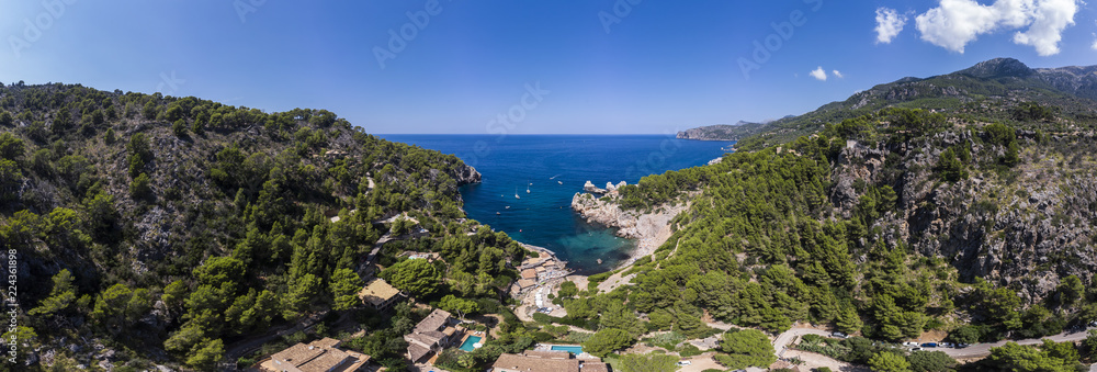Luftaufnahme, abgelegene Bucht Cala Deia, Deia, Region Valldemossa und Soller,  Serra de Tramuntana, Mallorca, Balearen, Spanien
