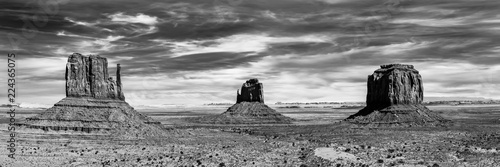 Panorama Monument Valley USA schwarzweiß © dietwalther