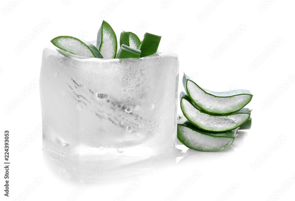 Obraz premium Ice container with sliced aloe vera plant on white background
