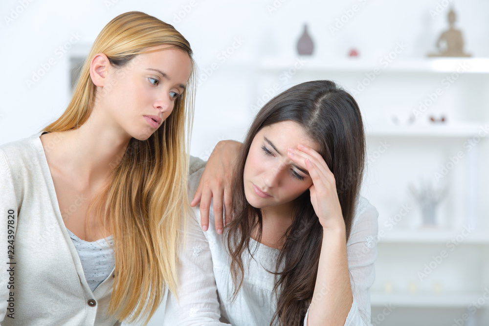 friends supporting each outher friends supporting each outher