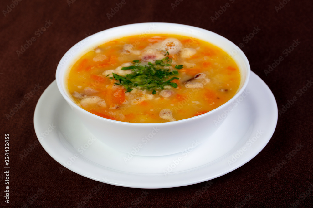 Hot pea soup