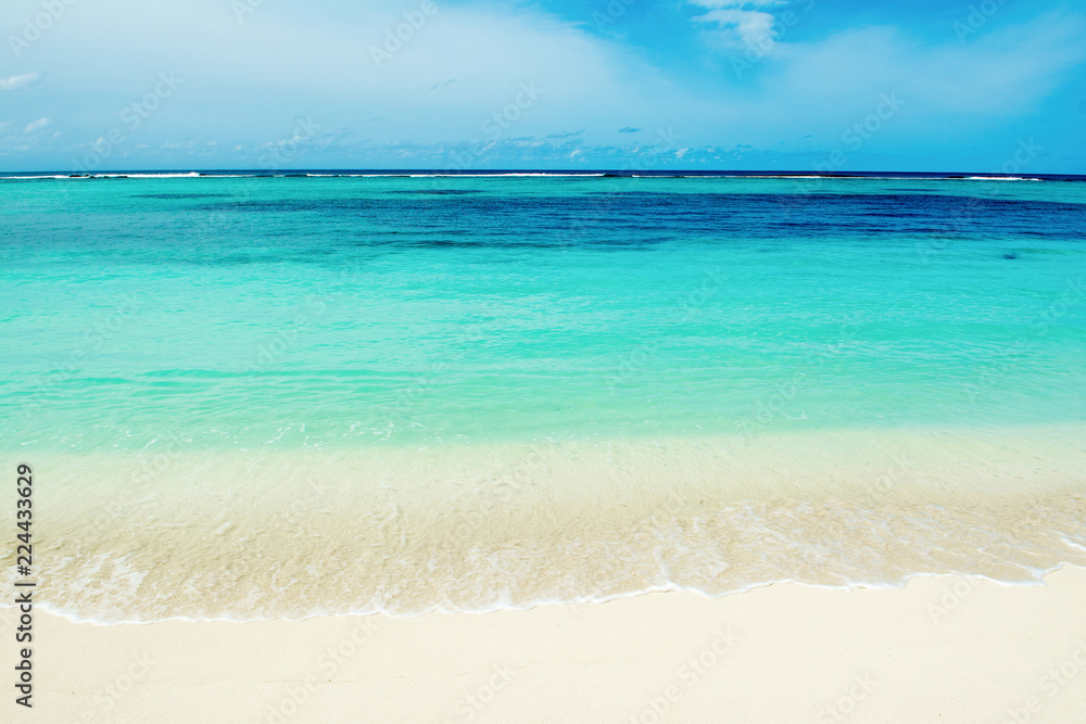 Beautiful landscape of clear turquoise Indian ocean, Maldives islands Beautiful landscape of clear turquoise Indian ocean, Maldives islands