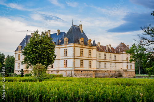 Fotografie Le Château de Cormatin et ses Jardins en Bourgogne