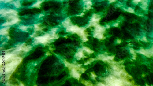 Obraz na płótnie Looking at Stirred Up Sands on the Shallow Ocean Floor w salonie