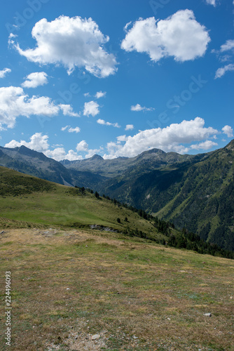Fototapeta Naklejka Na Ścianę i Meble -  Mountains in the Bonaigua in the Valley of Aran, Pyrenees