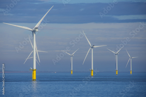 Wind mill at sea of England.jpg