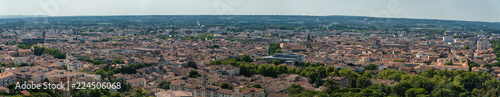 Stadtpanorama von Nimes