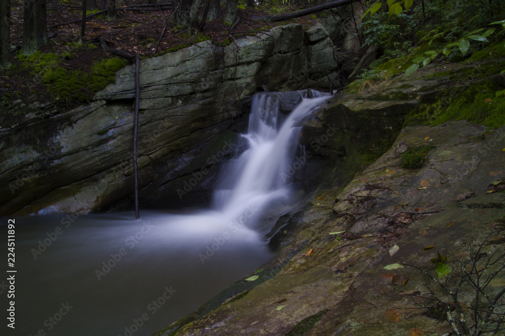 Fototapeta premium Waterfall Photography, Pennsylvania State Forest Nature Reserve