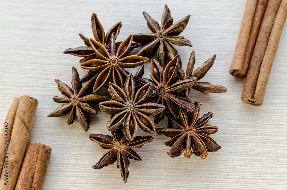 spice - star anise and cinnamon spice - star anise and cinnamon