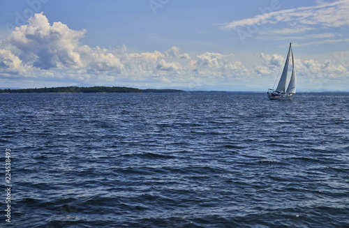 Sailboat on lake Champlain 500