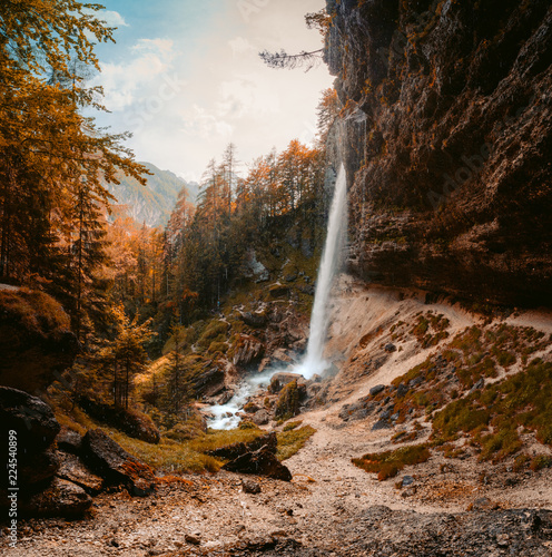 Pericnik Wasserfall im Triglav Nationalpark  Slowenien