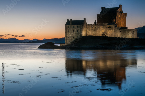 Eilean Donan Castle © mountaintreks