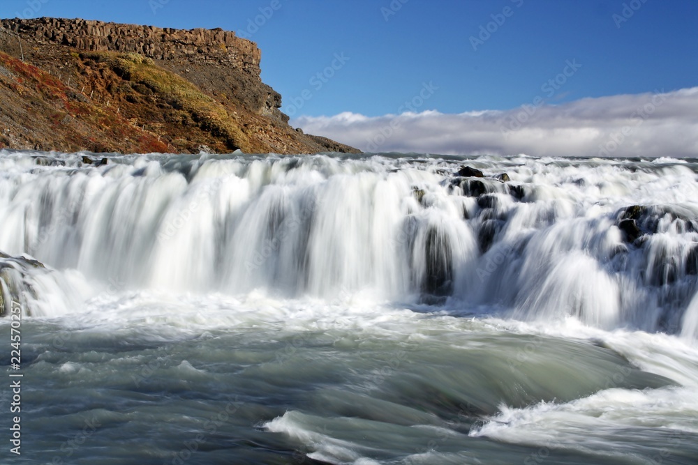 Cascada de Gullfoss en Islandia. Cascada de Gullfoss en Islandia.