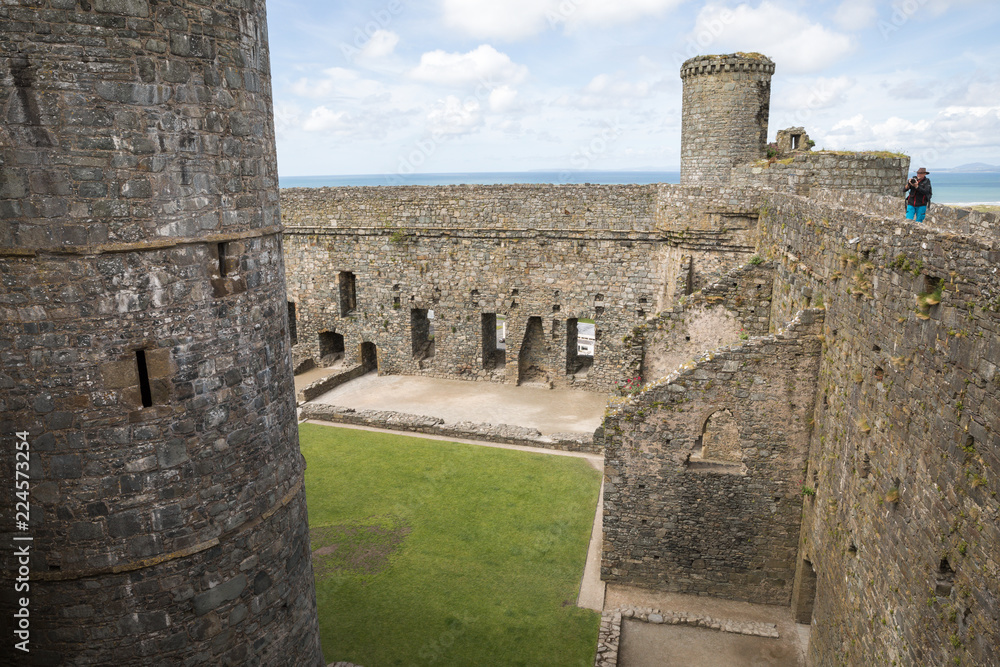 Fototapeta premium Festungsanlage - Ruine - Wales