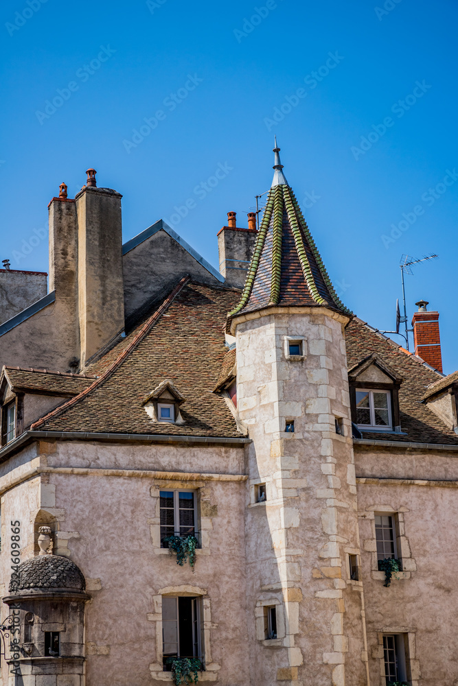 Dans les rues de Beaune Dans les rues de Beaune