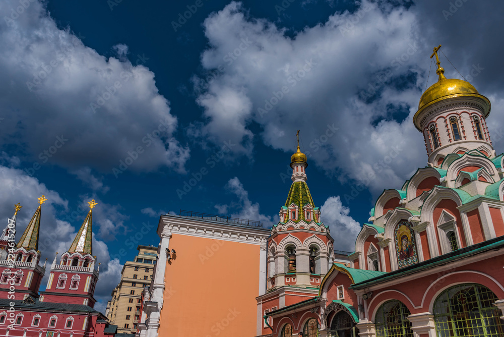 Moskau Kasaner Kathedrale und Auferstehungstor