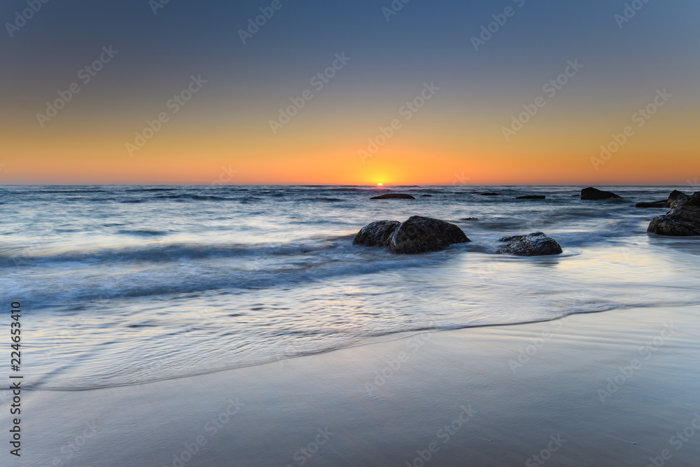 Obraz premium Clear Skies Sun Rising Seascape