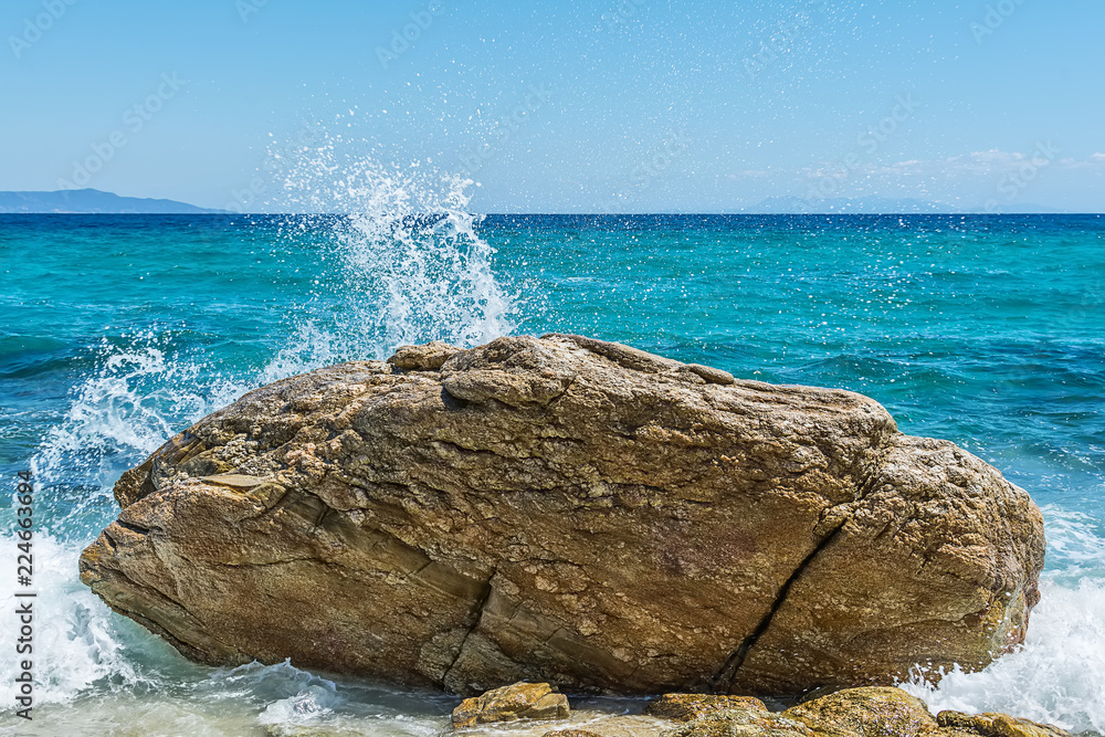 Fototapeta premium Rock and sea waves