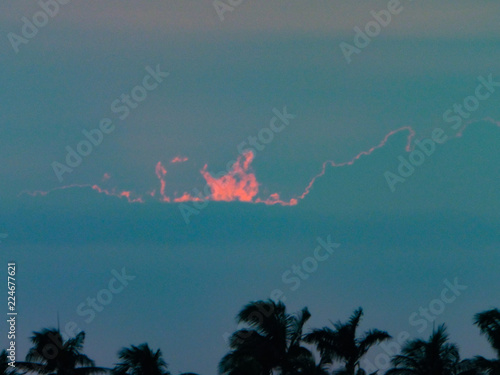Tache de feu dans le ciel