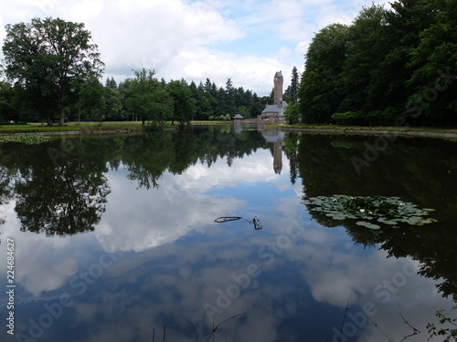 Fototapeta Naklejka Na Ścianę i Meble -  Museum Jachthuis Sint Hubertus reflections in the lake